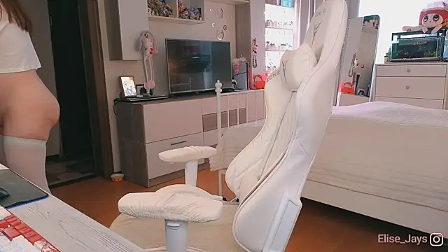 elisejays online show from 10/24/25, 11:39