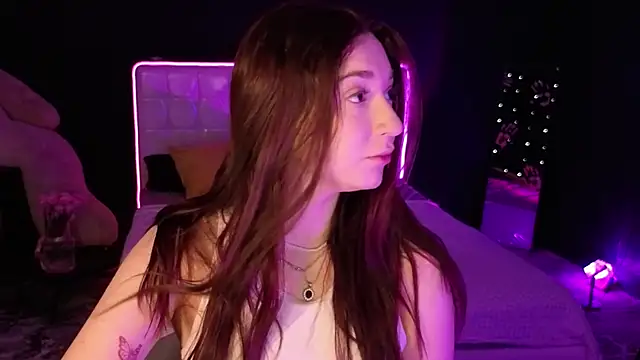 YasmineWest online show from 11/25/25, 09:09