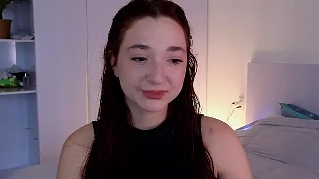 Snapshot of YasmineWest chatting on 06/27/26, 01:10 YasmineWest online show from 06/27/26, 01:10