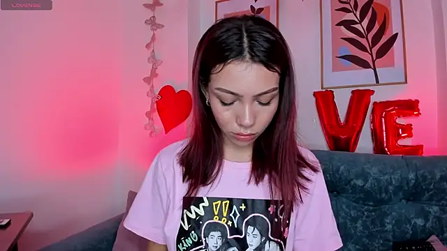 Snapshot of amysc chatting on 02/21/25, 01:44 amysc online show from 02/21/25, 01:44