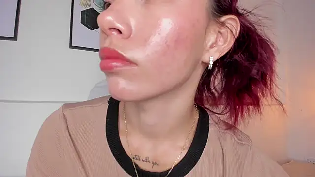 Snapshot of amysc chatting on 09/15/25, 01:44 amysc online show from 09/15/25, 01:44