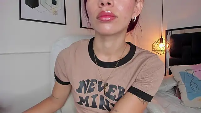 Snapshot of amysc chatting on 09/22/25, 01:35 amysc online show from 09/22/25, 01:35