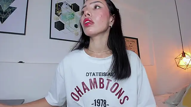 Snapshot of amysc chatting on 10/13/25, 01:33 amysc online show from 10/13/25, 01:33