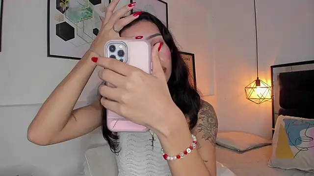 Snapshot of amysc chatting on 11/06/25, 01:45 amysc online show from 11/06/25, 01:45