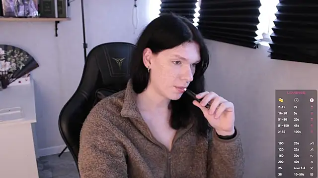 Snapshot of carthylovvve chatting on 02/13/25, 09:20 carthylovvve online show from 02/13/25, 09:20