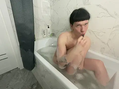 Snapshot of carthylovvve chatting on 03/02/25, 01:16 carthylovvve online show from 03/02/25, 01:16