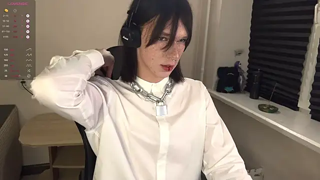 carthylovvve online show from 10/31/25, 04:41