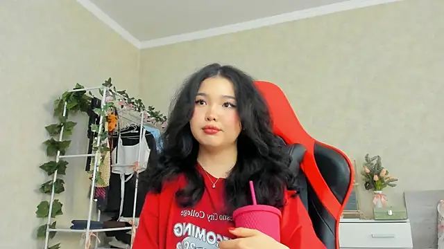 Snapshot of wastforu chatting on 02/02/25, 10:13 wastforu online show from 02/02/25, 10:13