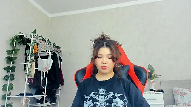 Snapshot of wastforu chatting on 02/10/25, 10:53 wastforu online show from 02/10/25, 10:53