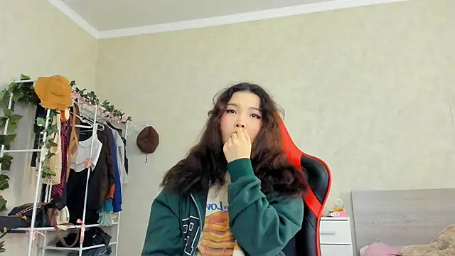 Snapshot of wastforu chatting on 03/19/25, 10:00 wastforu online show from 03/19/25, 10:00