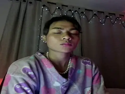 Lilithsabeth online show from 04/05/26, 02:20