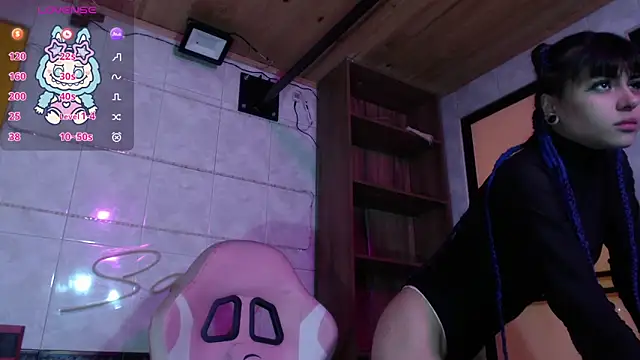 Snapshot of Sally23_ chatting on 02/25/26, 02:59 Sally23 online show from 02/25/26, 02:59