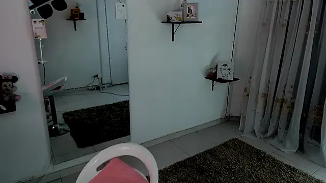 lollita 23  online show from 12/01/25, 07:52