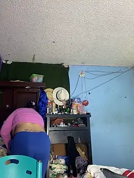 CamelliaLong online show from 12/23/25, 02:20