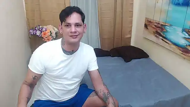 Snapshot of two_monstercock chatting on 11/03/25, 06:31 two monstercock online show from 11/03/25, 06:31