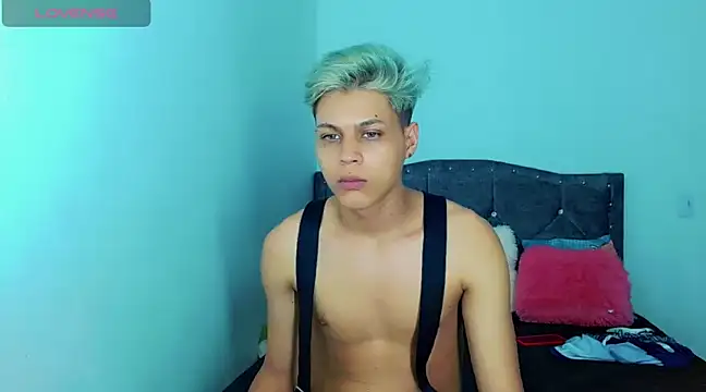 Liamscott  online show from 01/28/25, 02:53