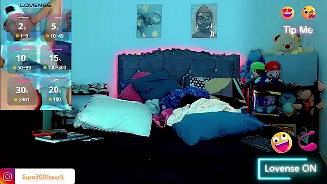 Liamscott  online show from 11/24/25, 10:53