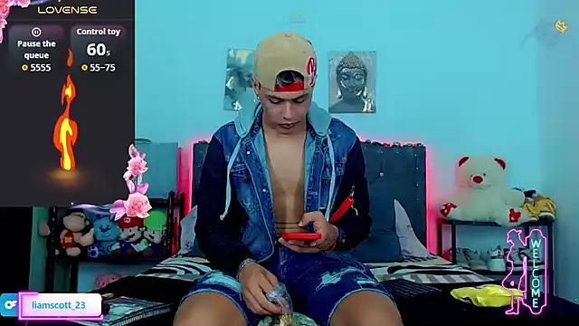 Snapshot of Liamscott_ chatting on 01/18/26, 12:03 Liamscott online show from 01/18/26, 12:03