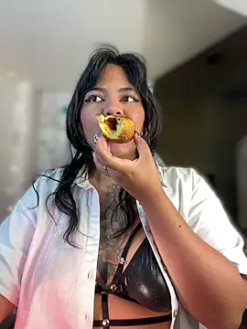 JulianaCastillo online show from 01/15/25, 04:25