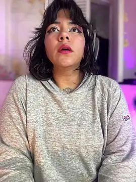 JulianaCastillo online show from 01/20/25, 06:21