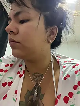 JulianaCastillo online show from 02/05/26, 09:14