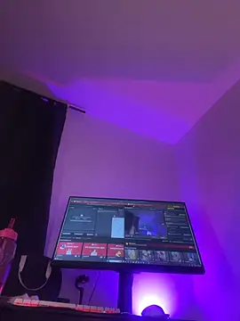 JulianaCastillo online show from 02/19/26, 09:27