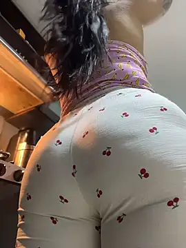 JulianaCastillo online show from 03/23/26, 09:35