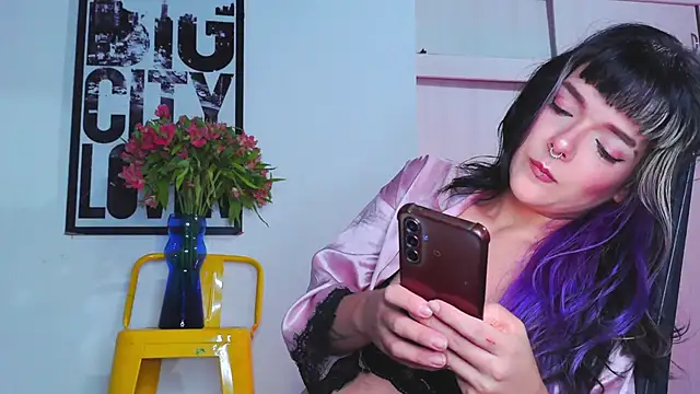 purple em69 online show from 12/02/25, 03:12