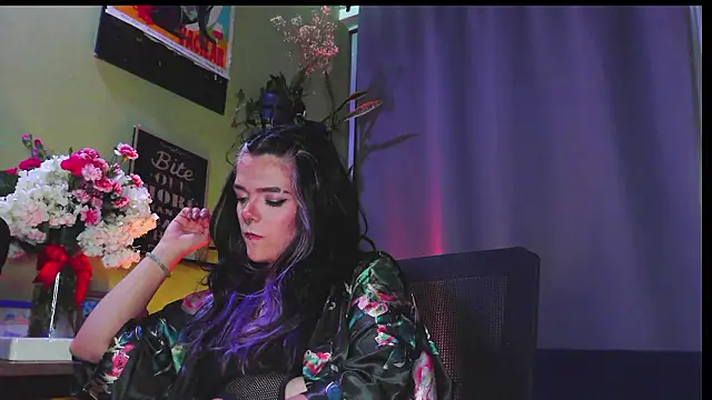 purple em69 online show from 02/21/26, 04:57