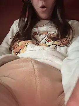 Snapshot of rossana99_ chatting on 01/05/25, 03:02 rossana99  online show from 01/05/25, 03:02