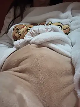 Snapshot of rossana99_ chatting on 03/16/25, 05:17 rossana99  online show from 03/16/25, 05:17