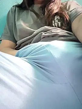 Snapshot of rossana99_ chatting on 10/12/25, 12:59 rossana99  online show from 10/12/25, 12:59