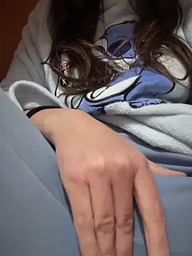 Snapshot of rossana99_ chatting on 10/20/25, 08:09 rossana99  online show from 10/20/25, 08:09