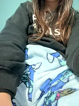 Snapshot of rossana99_ chatting on 10/26/25, 04:57 rossana99  online show from 10/26/25, 04:57