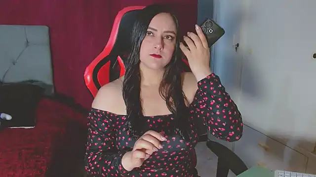 Noamartin  online show from 12/01/25, 10:37