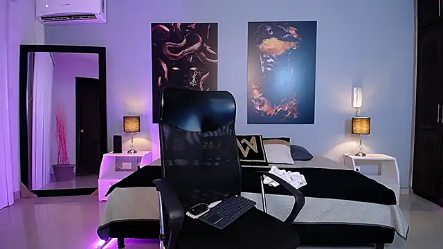 JasmineCampbell  online show from 09/15/25, 10:43