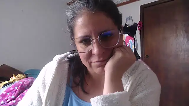 Snapshot of LucifernandaSw chatting on 02/13/26, 04:36 LucifernandaSw online show from 02/13/26, 04:36