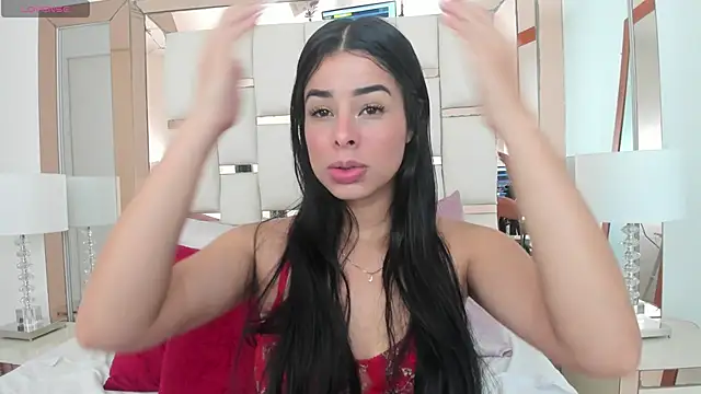 Snapshot of emma_castilloo chatting on 03/01/25, 08:53 emma castilloo online show from 03/01/25, 08:53