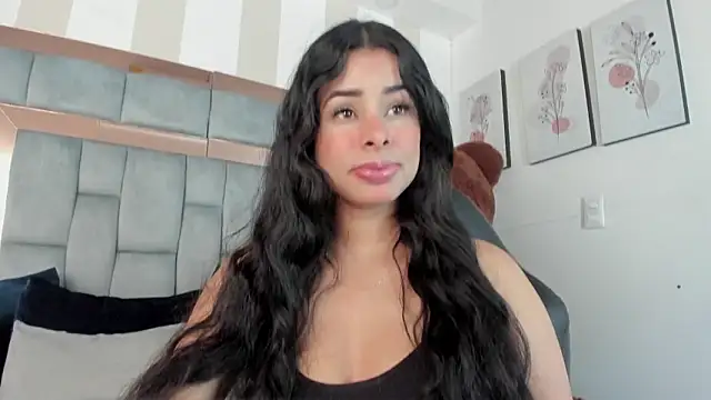 Snapshot of emma_castilloo chatting on 01/31/26, 09:46 emma castilloo online show from 01/31/26, 09:46