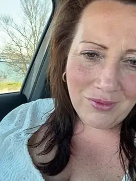 Snapshot of xsexycurvymilf chatting on 03/08/25, 12:52 xsexycurvymilf online show from 03/08/25, 12:52