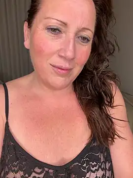 xsexycurvymilf online show from 04/20/26, 02:31