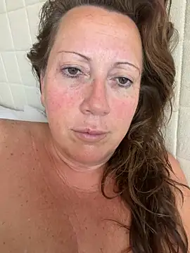 Snapshot of xsexycurvymilf chatting on 07/10/26, 05:45 xsexycurvymilf online show from 07/10/26, 05:45