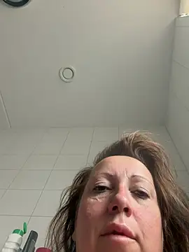 Snapshot of xsexycurvymilf chatting on 07/18/26, 07:34 xsexycurvymilf online show from 07/18/26, 07:34