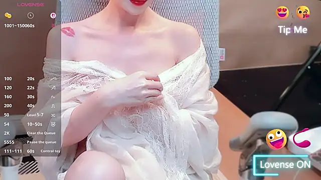 Snapshot of vyizh- chatting on 06/18/26, 02:21 vyizh- online show from 06/18/26, 02:21