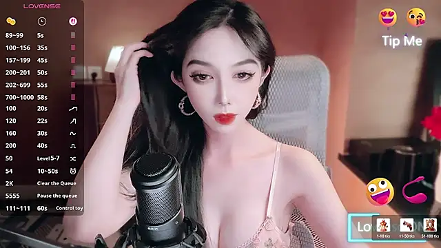 Snapshot of vyizh- chatting on 06/22/26, 02:36 vyizh- online show from 06/22/26, 02:36