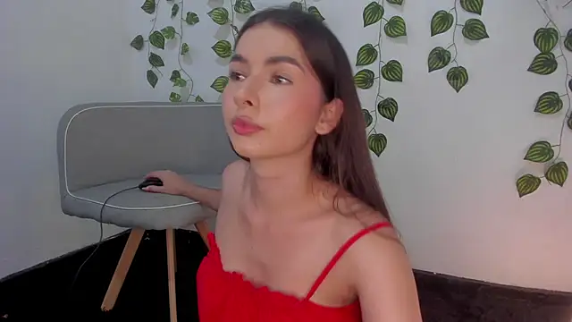 Coralinee 01 online show from 12/01/24, 08:42