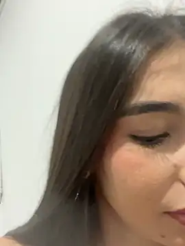 Coralinee 01 online show from 02/28/26, 12:22