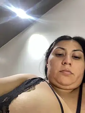 valentinesexx online show from 01/15/25, 01:34