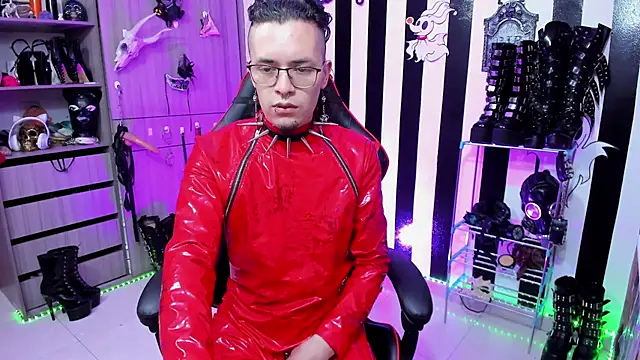 Snapshot of daven56 chatting on 03/13/25, 01:29 daven56 online show from 03/13/25, 01:29