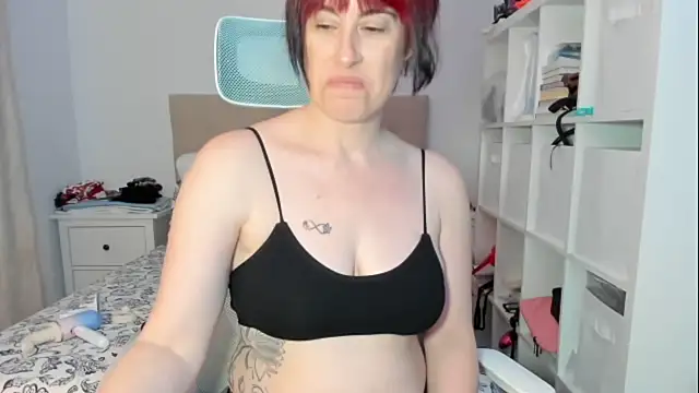 emmita69  online show from 05/03/26, 03:01